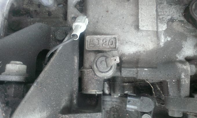 http://i1273.photobucket.com/albums/y406/roverv8kombi/007_zpsdc9a50cd.jpg