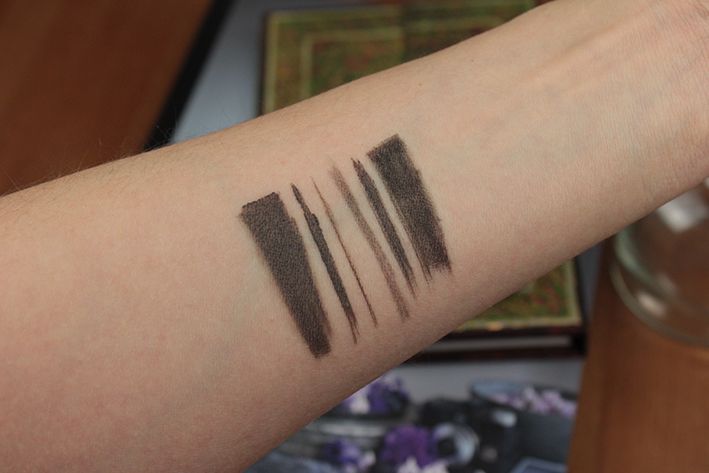  photo anastasia-beverly-hills-dipbrow-pomade-ash-brown03_zpsvruphrzi.jpg