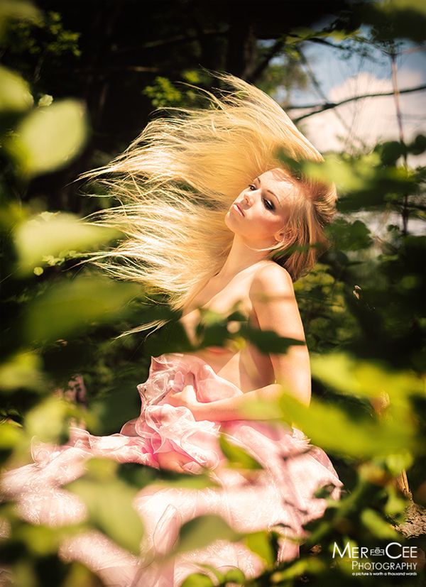 IMAGE: http://i1273.photobucket.com/albums/y411/merceephotography/Portrait/Miriam_02_zpsb820c911.jpg