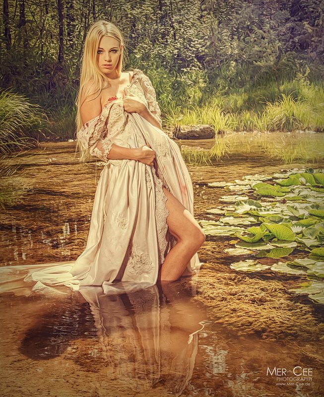 IMAGE: http://i1273.photobucket.com/albums/y411/merceephotography/Portrait/Miriam_03_zps583b2fa0.jpg