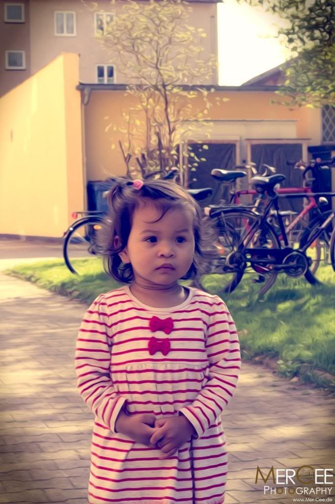 IMAGE: http://i1273.photobucket.com/albums/y411/merceephotography/Portrait/Tamia_01_zpscd451542.jpg