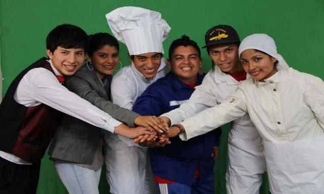 Unacem otorga 100 becas de estudios a jóvenes Unacem otorga 100 becas de estudios a jóvenes