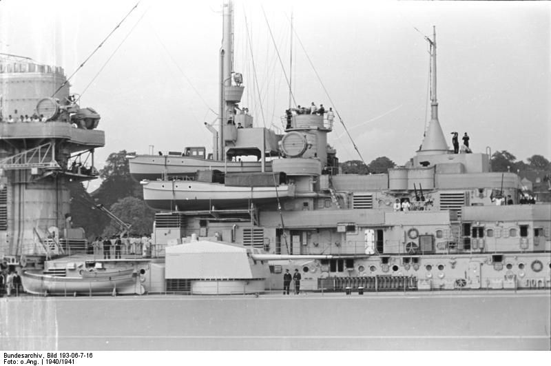 Bundesarchiv_Bild_193-06-7-16_Schlachtschiff_Bismarck_zpsa793ef97.jpg